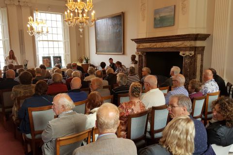 Nieuwe tentoonstelling 'Uitgelicht' geopend